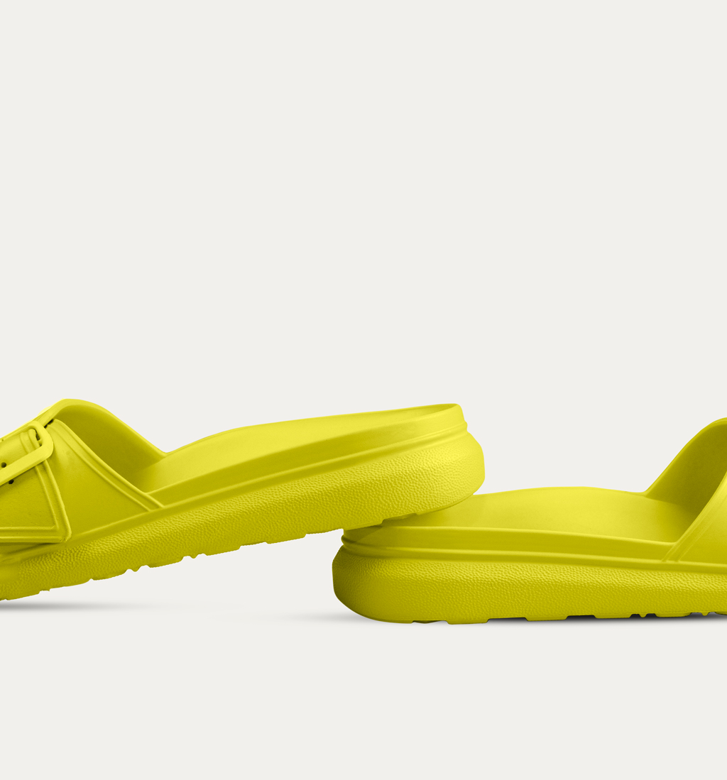 sandalias con hebillas mujer amarillo playa